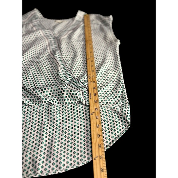 Max Studio Womens Green White Geometric Faux Wrap V-Neck Sleeveless Blouse Top S - Picture 7 of 12